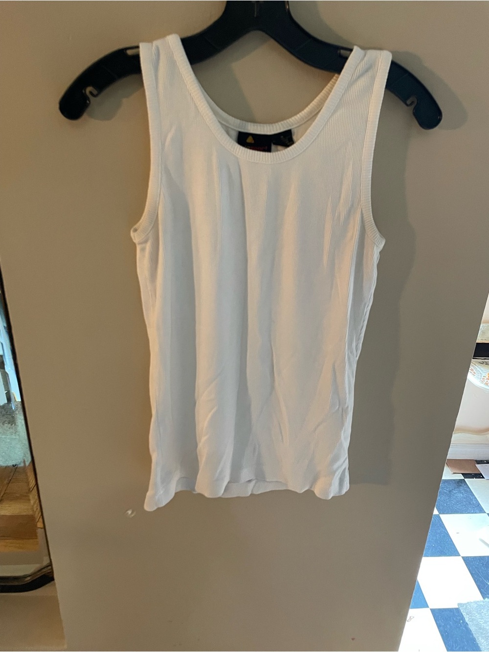Vintage 90s Liz Claiborne white classic Women's Ribbed Tank top